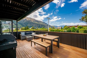 Views on Parry - Lake Hawea Holiday Home